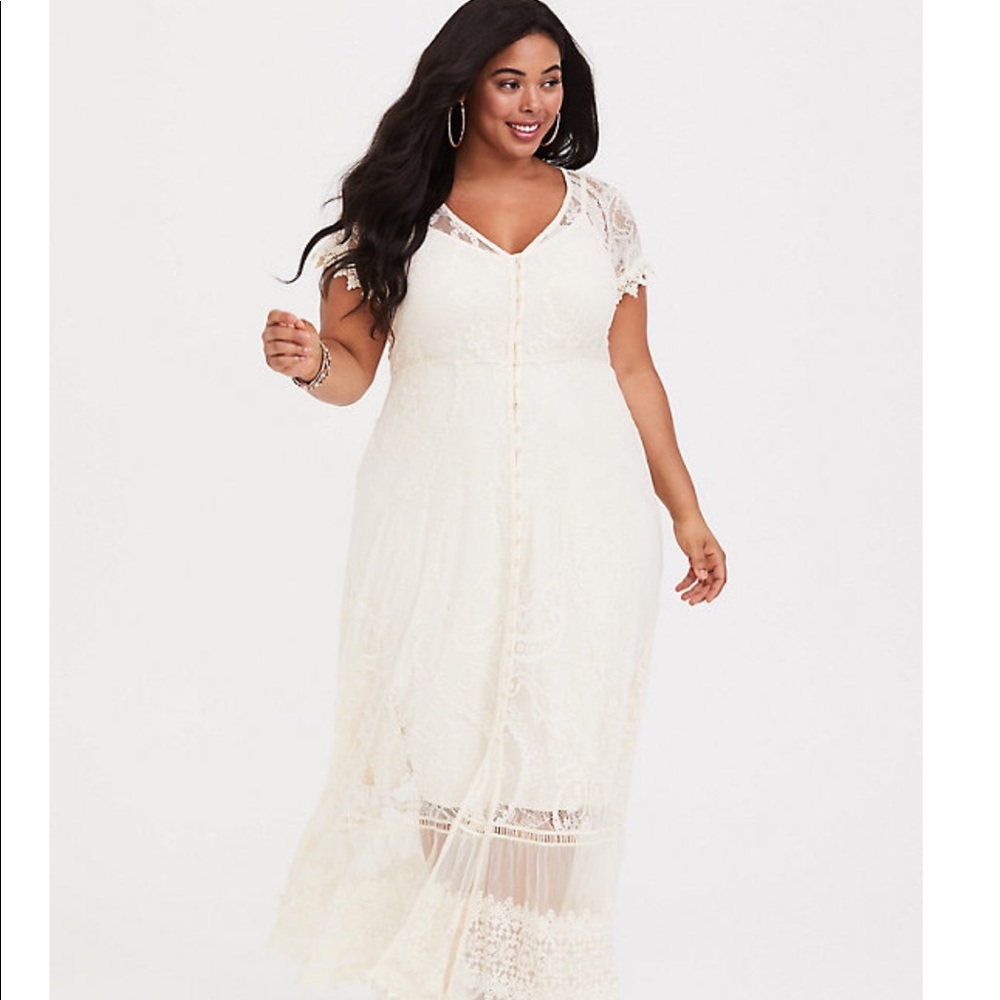 Torrid Ivory lace maxi dress!